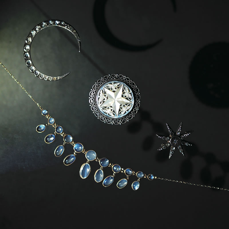 Silver victorian star and moon jewelry 1900s England | 9ct gold blue moon stone necklace 1910s England